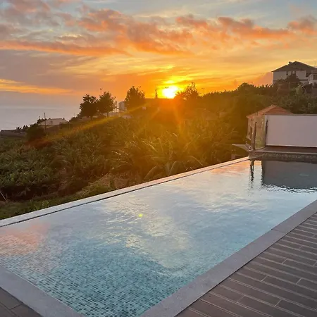 Sea View *